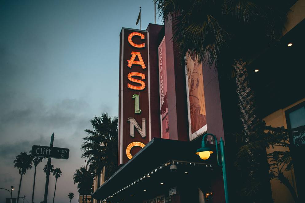 Exploring the World of Online Gaming with Slotsnbets Casino Experts